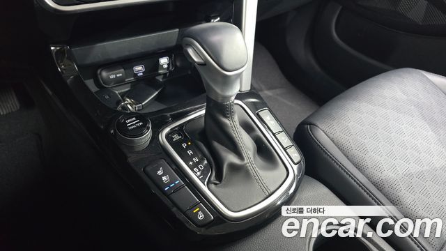 Kia Seltos Gasoline 1.6 Turbo 2WD Signature 2023 — фото 9