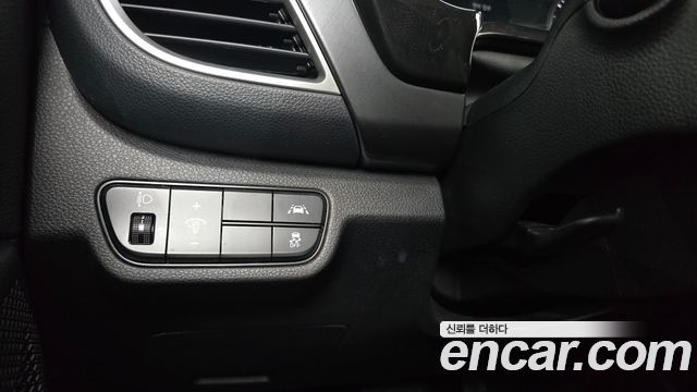 Kia Seltos Gasoline 1.6 Turbo 2WD Signature 2023 — фото 16