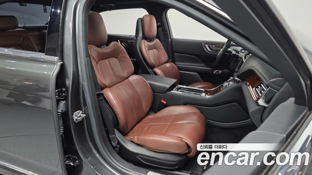 Lincoln Continental (X) 3.0 AWD 2018 — фото 10