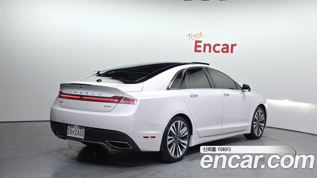Lincoln MKZ Hybrid 2nd 2017 — фото 2