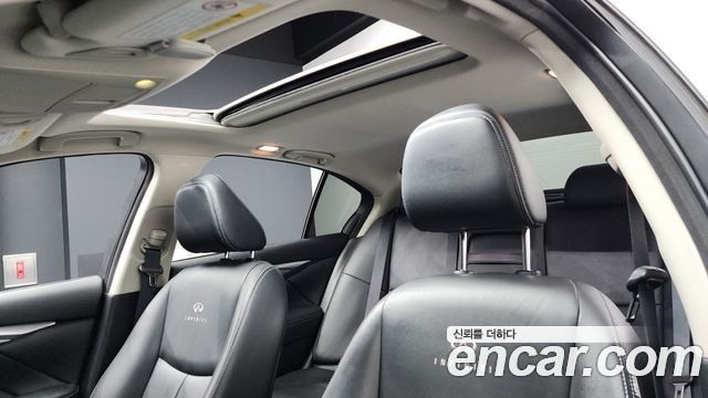 Infiniti Q50 2.2d Premium 2015 — фото 19