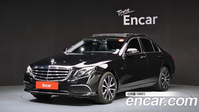 Mercedes-Benz E-Class (W213) E300e Exclusive 2019 — фото 1