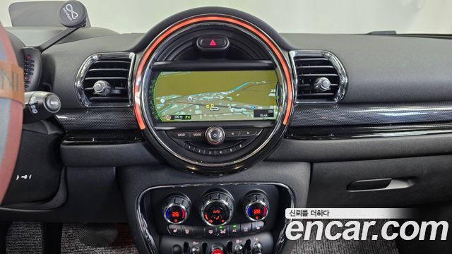 MINI Cooper Clubman High 2nd 2017 — фото 14