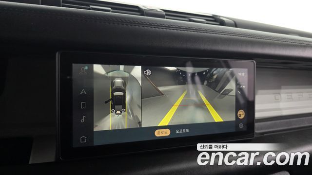 Land Rover Defender (L663) 110 D300 HSE 2022 — фото 14