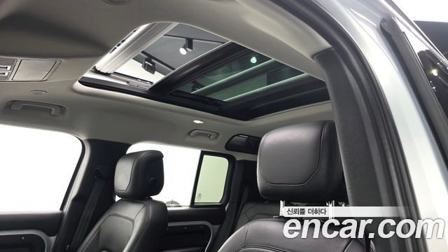 Land Rover Defender (L663) 110 D300 HSE 2022 — фото 17