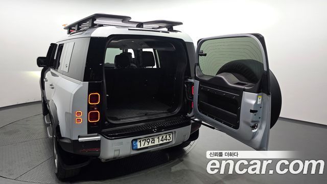 Land Rover Defender (L663) 110 D300 HSE 2022 — фото 20