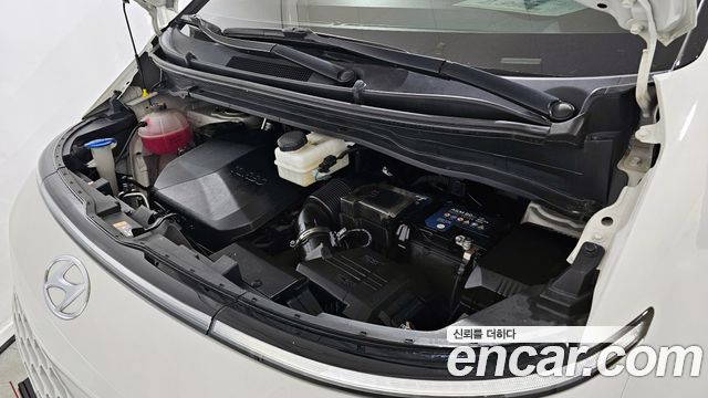 Hyundai Staria Tourer 11-Seater Modern 2022 — фото 6