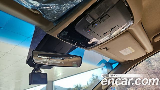 Hyundai Staria Tourer 11-Seater Modern 2022 — фото 18