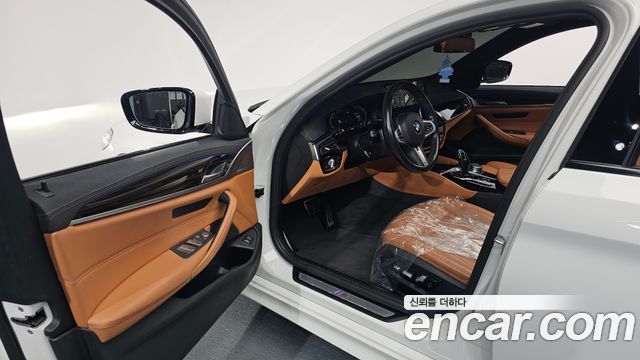 BMW 5 Series (G30) 520i M Sport 2021 — фото 10