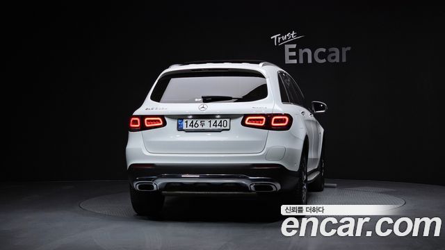 Mercedes-Benz GLC-Class (X253) GLC300e 4MATIC 2021 — фото 4