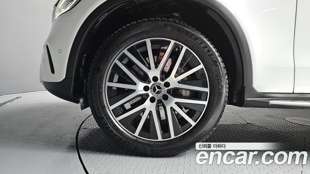 Mercedes-Benz GLC-Class (X253) GLC300e 4MATIC 2021 — фото 5