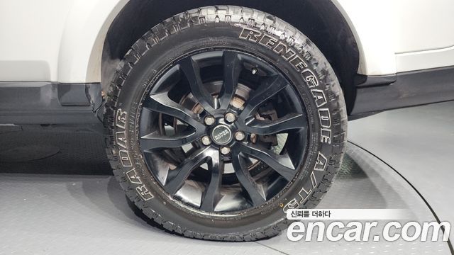 Land Rover Discovery 4 3.0 SDV6 HSE 2016 — фото 5