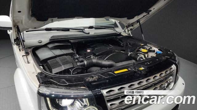 Land Rover Discovery 4 3.0 SDV6 HSE 2016 — фото 6