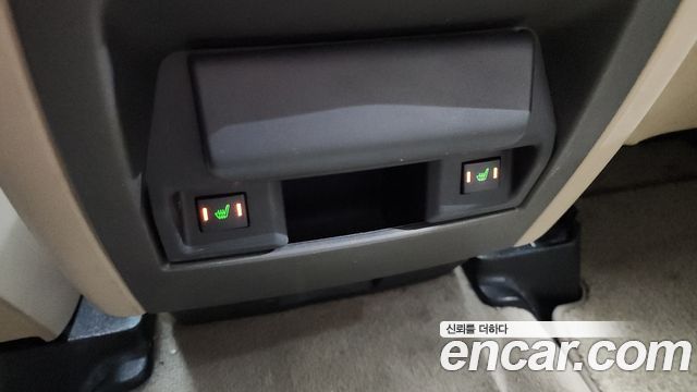 Land Rover Discovery 4 3.0 SDV6 HSE 2016 — фото 19
