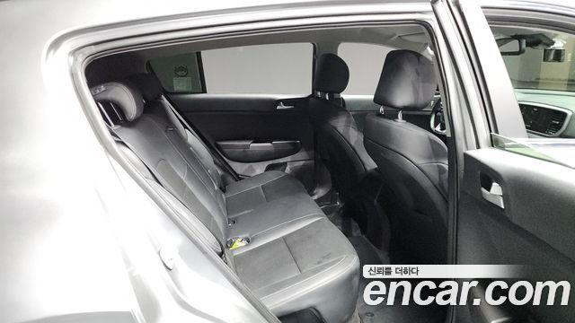 Kia Sportage The Bold Diesel 2.0 2WD Trendy 2021 — фото 12
