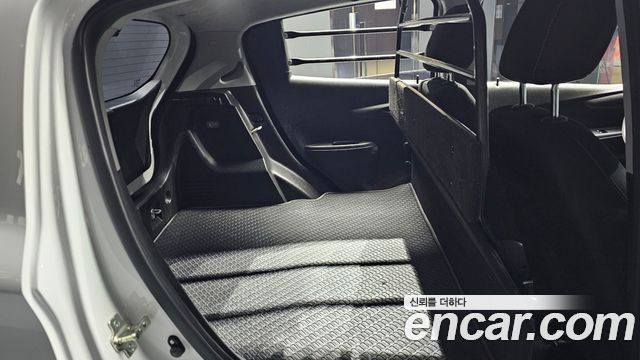 Chevrolet Spark Van 2020 — фото 12