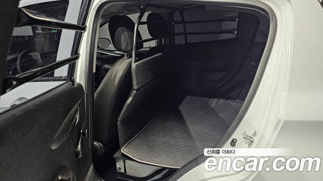 Chevrolet Spark Van 2020 — фото 13