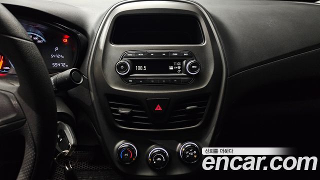 Chevrolet Spark Van 2020 — фото 15