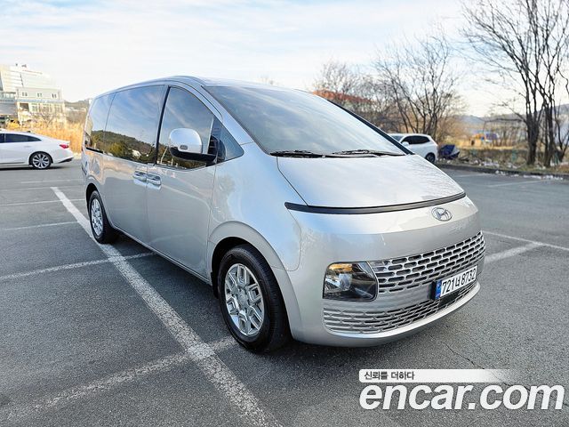Hyundai Staria 4WD Tourer 11-Seater Modern 2023 — фото 2
