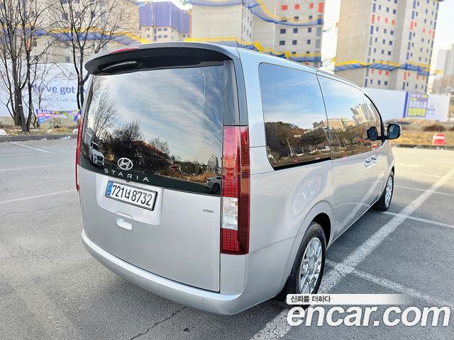 Hyundai Staria 4WD Tourer 11-Seater Modern 2023 — фото 6