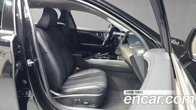 Kia K8 2.5 Gasoline 2WD Noblesse 2022 — фото 11
