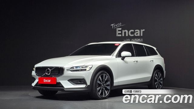 Volvo V60 Cross Country (II) B5 Pro AWD