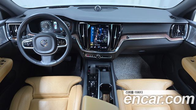 Volvo V60 Cross Country (II) B5 Pro AWD 2022 — фото 7