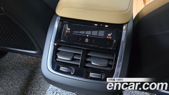 Volvo V60 Cross Country (II) B5 Pro AWD 2022 — фото 19