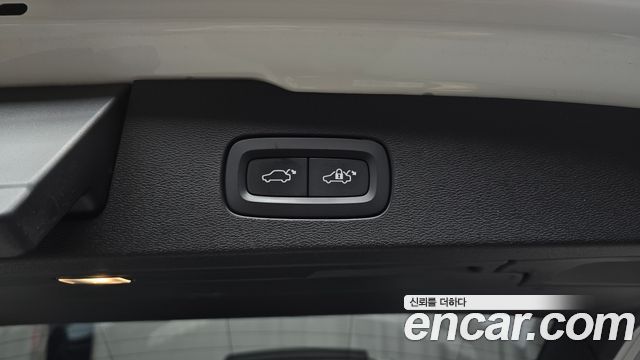 Volvo V60 Cross Country (II) B5 Pro AWD 2022 — фото 20
