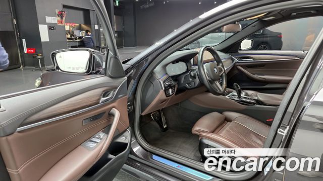 BMW 5 Series (G30) 523d M Sport 2021 — фото 11