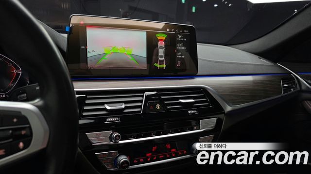 BMW 5 Series (G30) 523d M Sport 2021 — фото 15