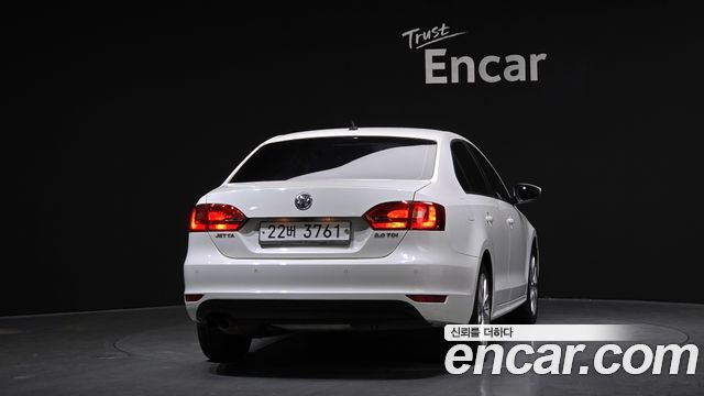 Volkswagen Jetta 2.0 TDI 6th 2012 — фото 4