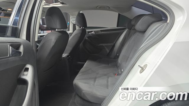 Volkswagen Jetta 2.0 TDI 6th 2012 — фото 13
