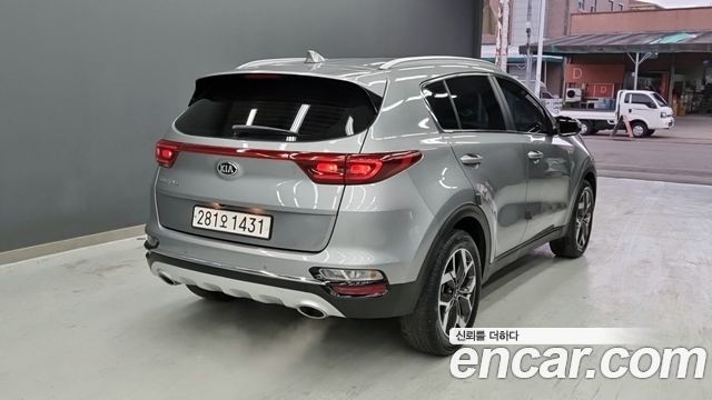 Kia Sportage The Bold Diesel 2.0 2WD Prestige 2021 — фото 2
