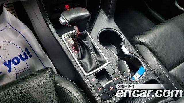 Kia Sportage The Bold Diesel 2.0 2WD Prestige 2021 — фото 9