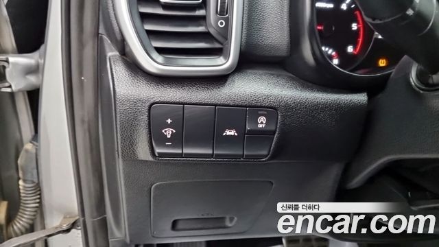 Kia Sportage The Bold Diesel 2.0 2WD Prestige 2021 — фото 19