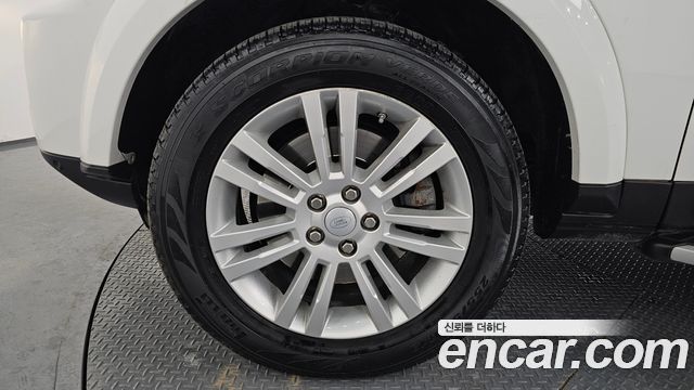 Land Rover Discovery 4 3.0 SDV6 HSE 2016 — фото 5