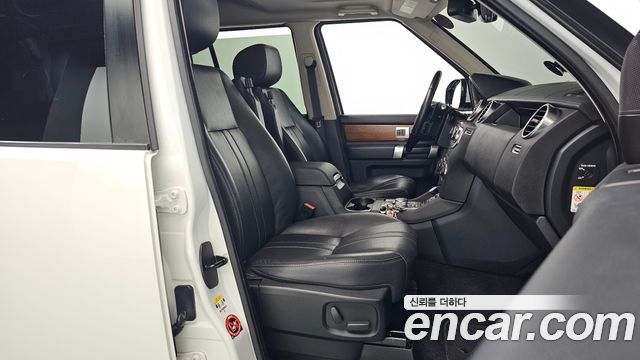 Land Rover Discovery 4 3.0 SDV6 HSE 2016 — фото 10