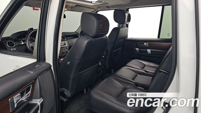 Land Rover Discovery 4 3.0 SDV6 HSE 2016 — фото 12