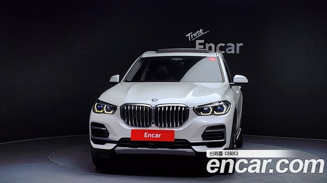 BMW X5 (G05) xDrive 45e xLine 2022 — фото 3