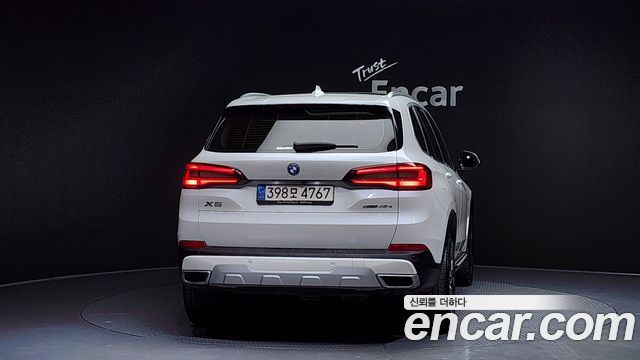 BMW X5 (G05) xDrive 45e xLine 2022 — фото 4