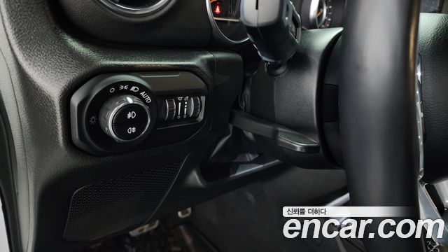 Jeep Wrangler (JL) 2.0 Overland Power Top 4Door 2023 — фото 14