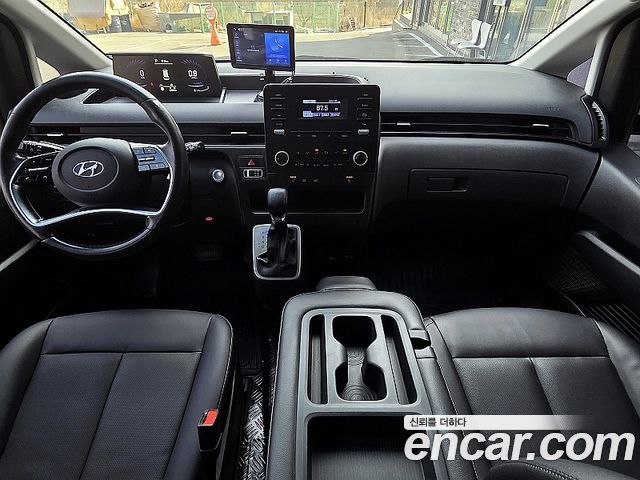 Hyundai Staria 4WD Tourer 9-Seater Modern 2022 — фото 5