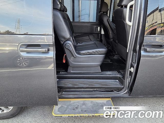 Hyundai Staria 4WD Tourer 9-Seater Modern 2022 — фото 9