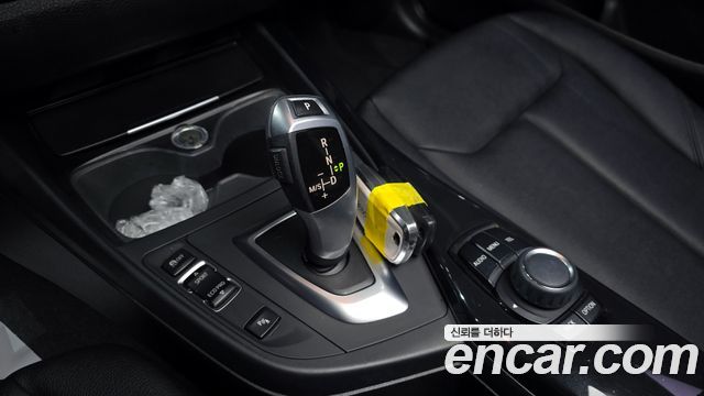 BMW 1 Series (F20) 118d Urban Pack1 5Dr 2013 — фото 9
