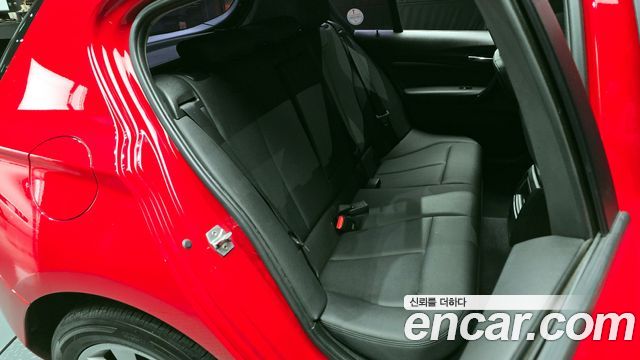 BMW 1 Series (F20) 118d Urban Pack1 5Dr 2013 — фото 12