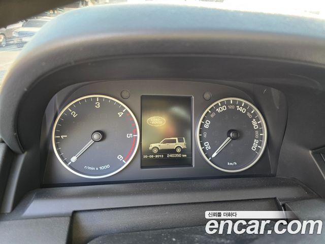 Land Rover Discovery 4 3.0 SDV6 SE 2016 — фото 6