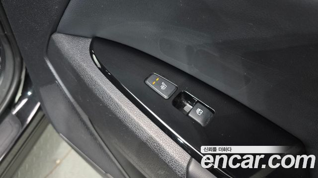Kia Sportage Hybrid (V) Signature 2WD 2022 — фото 19