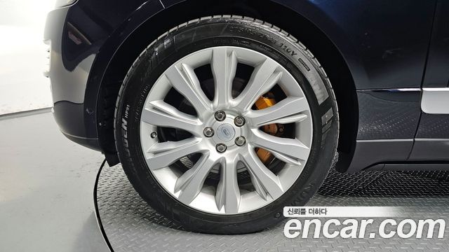 Land Rover Range Rover (IV) 4.4 SDV8 Vogue SE DIESEL 2016 — фото 5