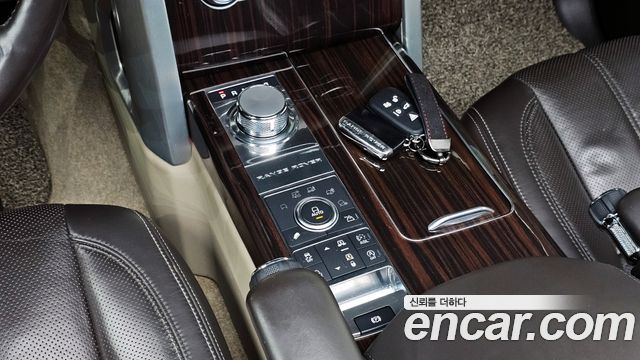 Land Rover Range Rover (IV) 4.4 SDV8 Vogue SE DIESEL 2016 — фото 9